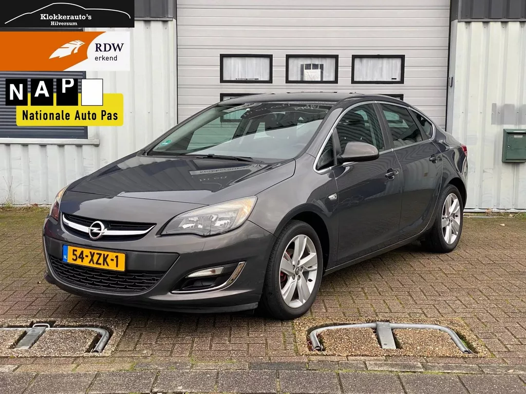 Opel Astra 1.4 Turbo Cosmo Berlin Airco | Navi | Cruise | NWE Koppeling