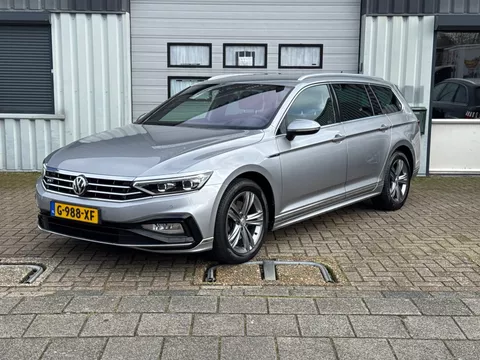 Volkswagen Passat Variant 2.0 TSI Elegance Business R Dodehoek | Camera | Stoelverw.